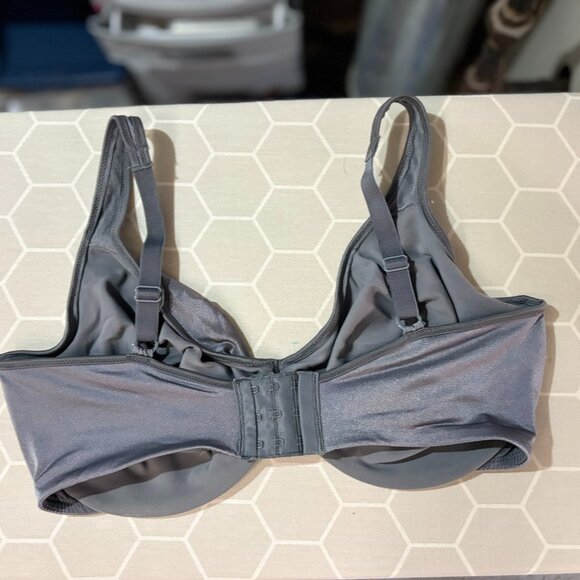 Lilyette by Bali Plunge Into Comfort Minimizer Bra - Silver Lining - Size 38DD - Picture 5 of 10